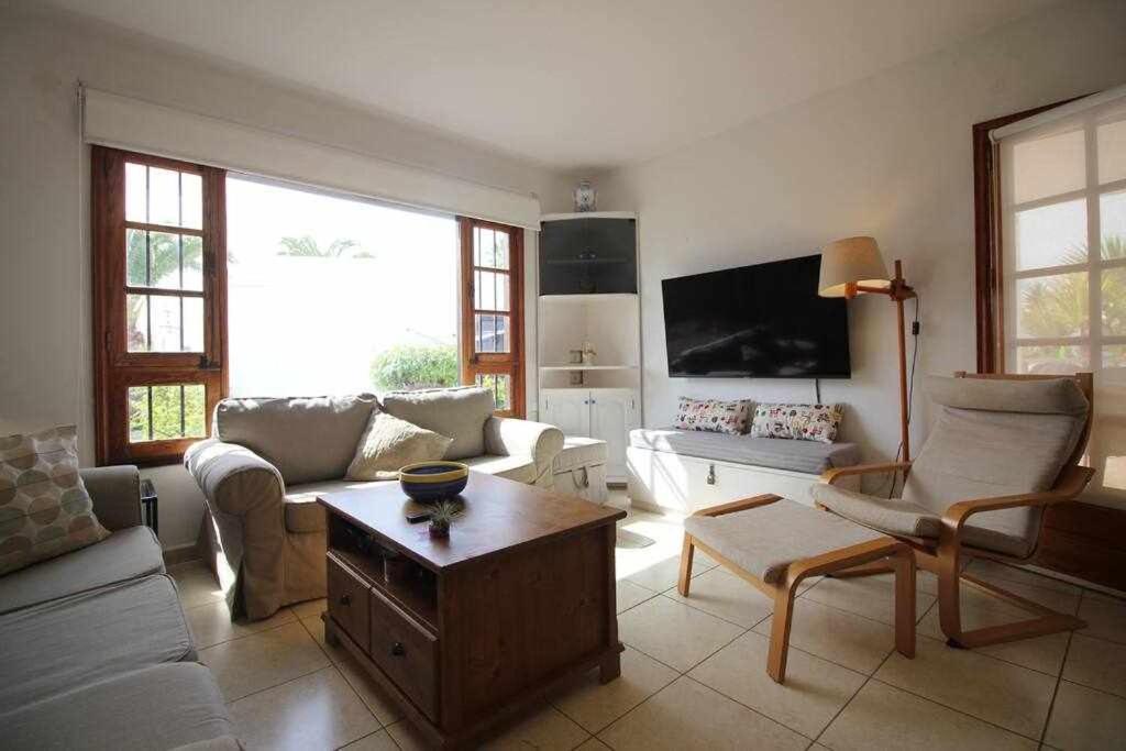 Apartamento Casa Barbara En Playa Bastian Costa Teguise Exterior foto